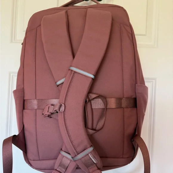🎒NWT Lululemon Double Zip Backpack. 22L. Sold out color  spiced chai! - Picture 12 of 12